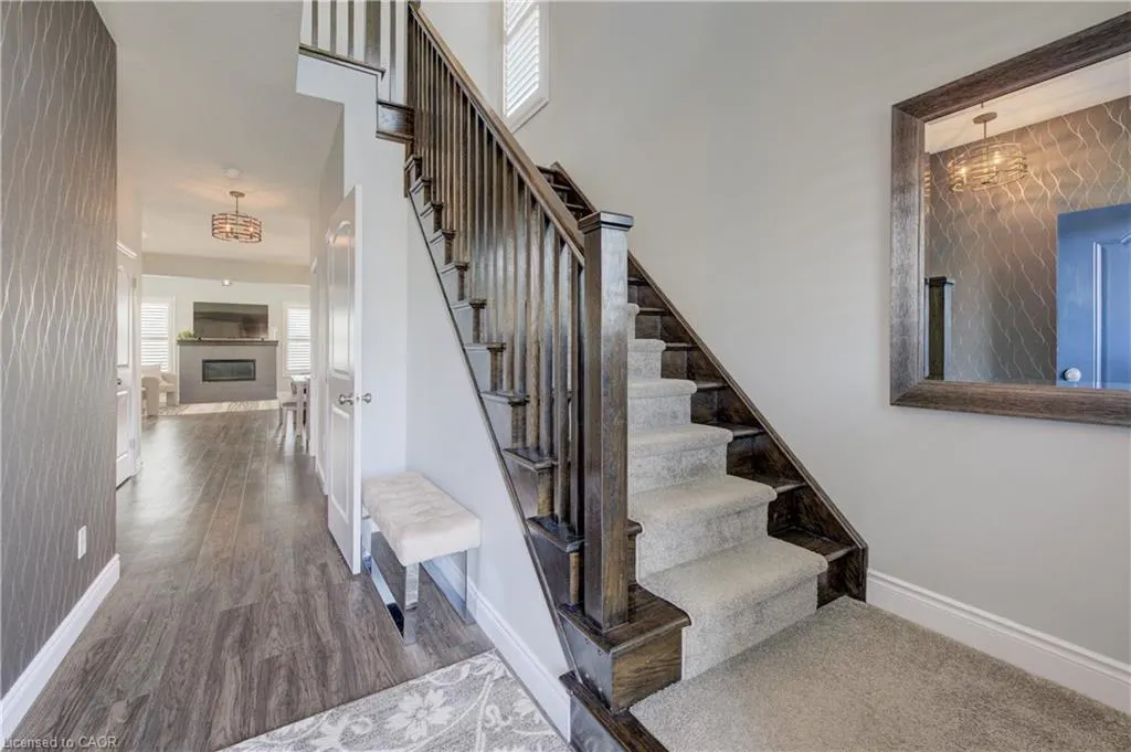 305 Thornhill Place