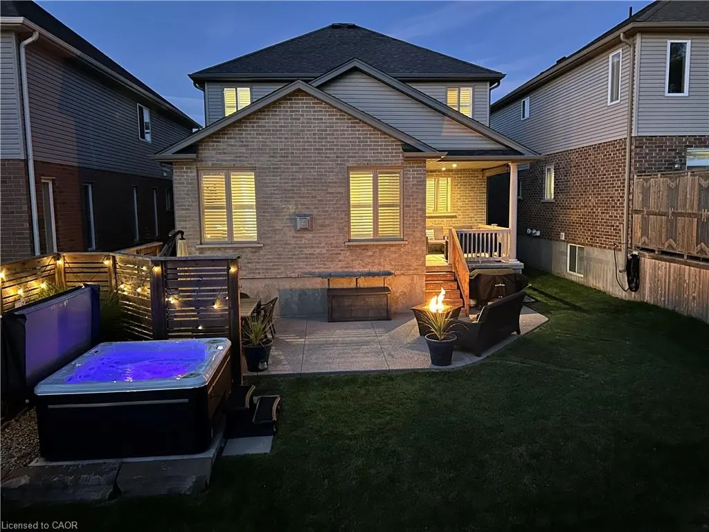 305 Thornhill Place