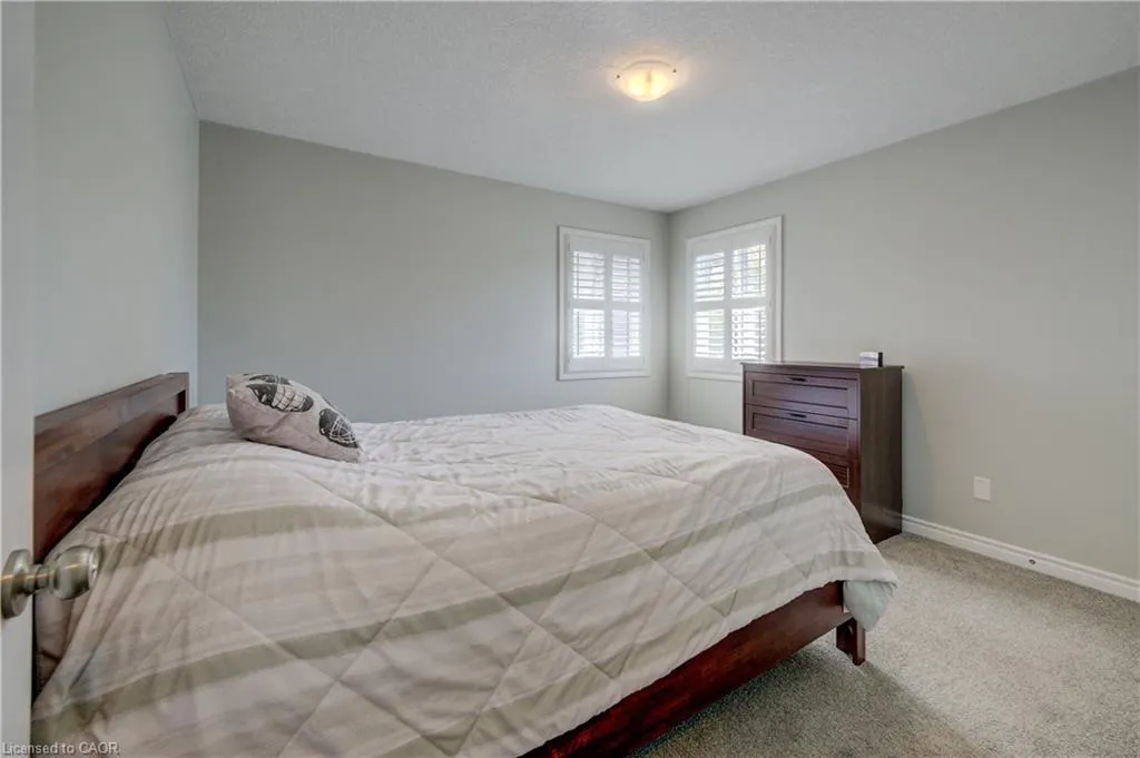 305 Thornhill Place