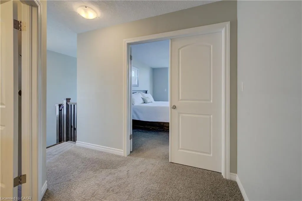 305 Thornhill Place