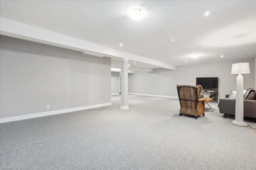 28 Bur Oak Drive