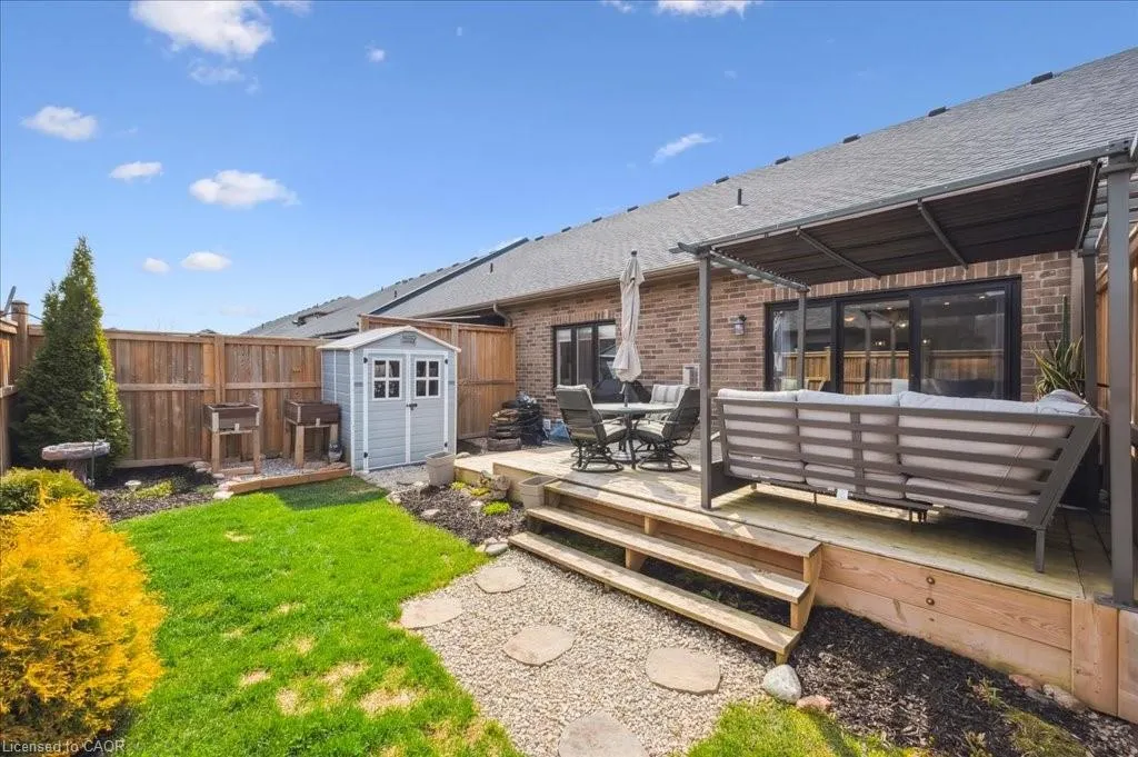 28 Bur Oak Drive