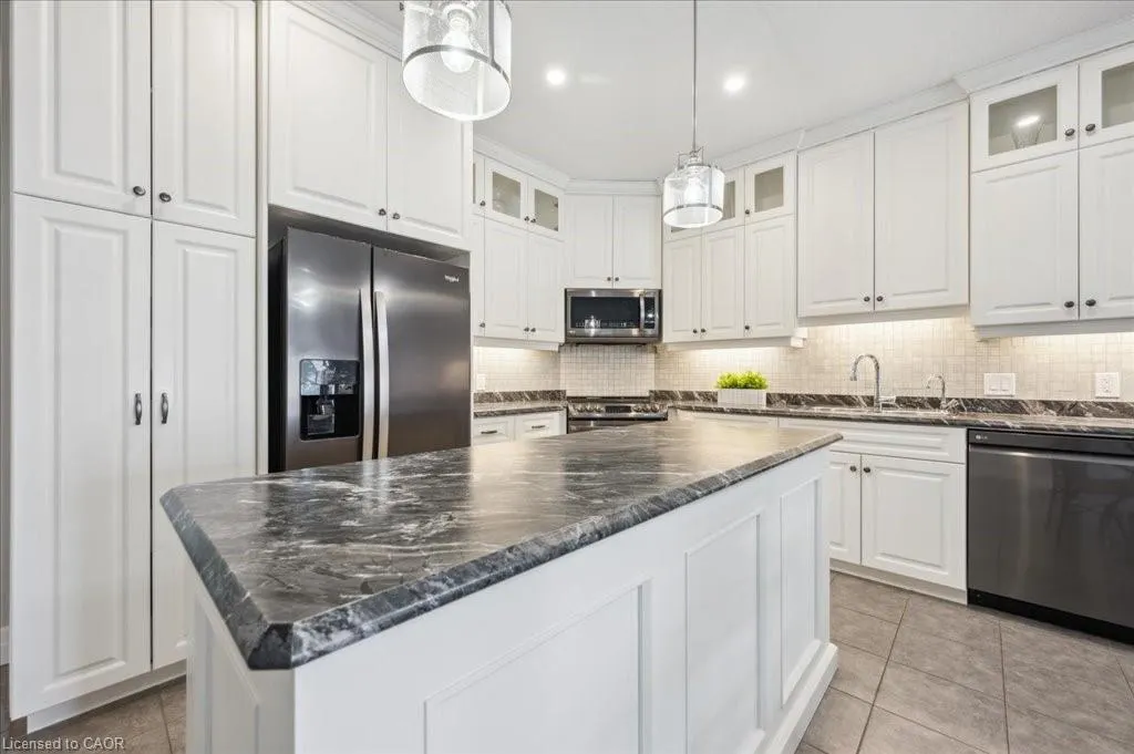 28 Bur Oak Drive