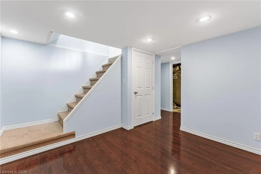 6122 Mayfair Drive