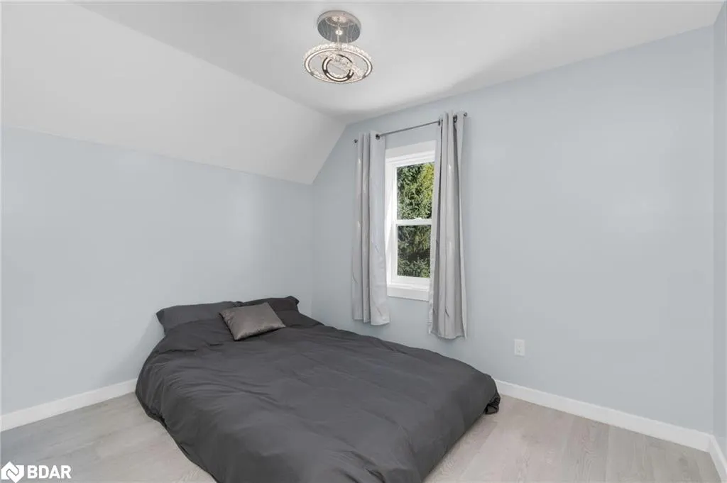 14 Fetterly Street N