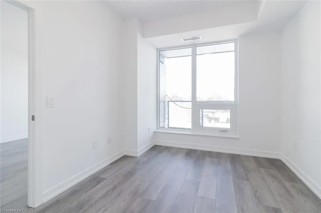 15 Wellington Street S, #511