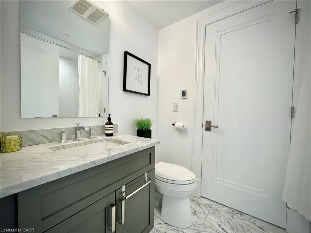 2060 Lakeshore Road, #405