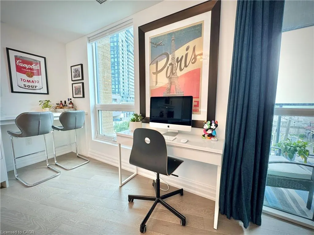2060 Lakeshore Road, #405