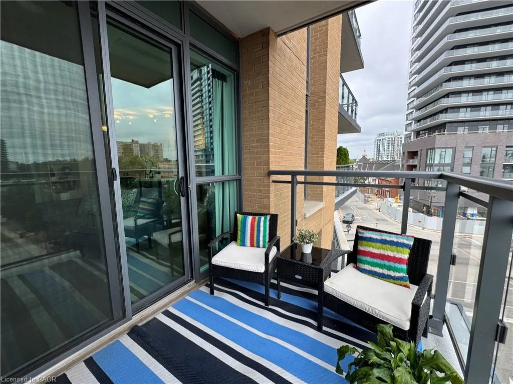 2060 Lakeshore Road, #405