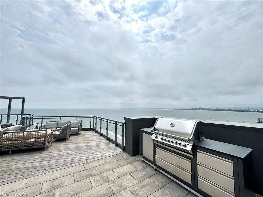 2060 Lakeshore Road, #405