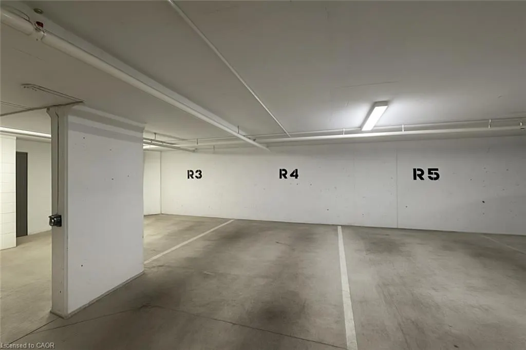 2060 Lakeshore Road, #405