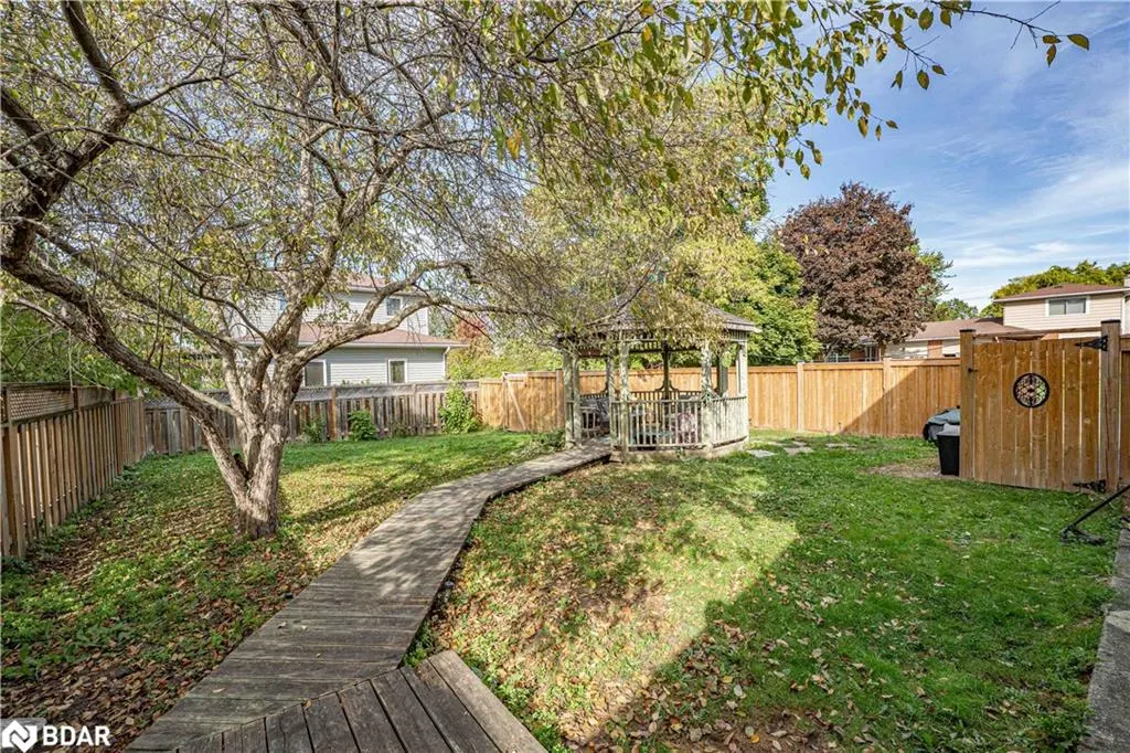 28 Gibbard Crescent