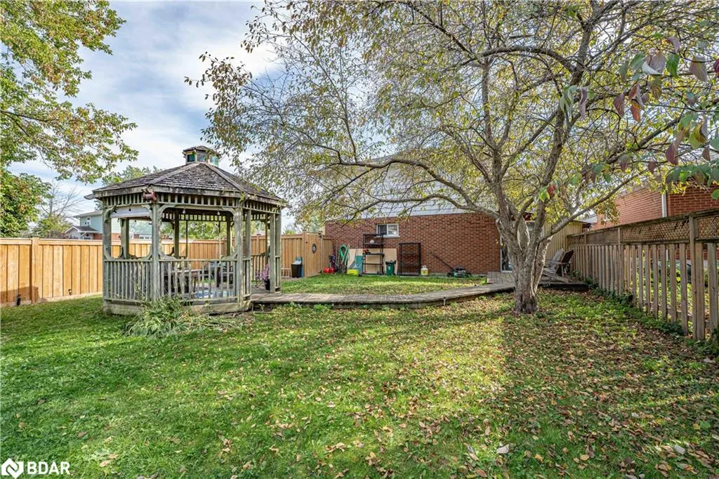28 Gibbard Crescent
