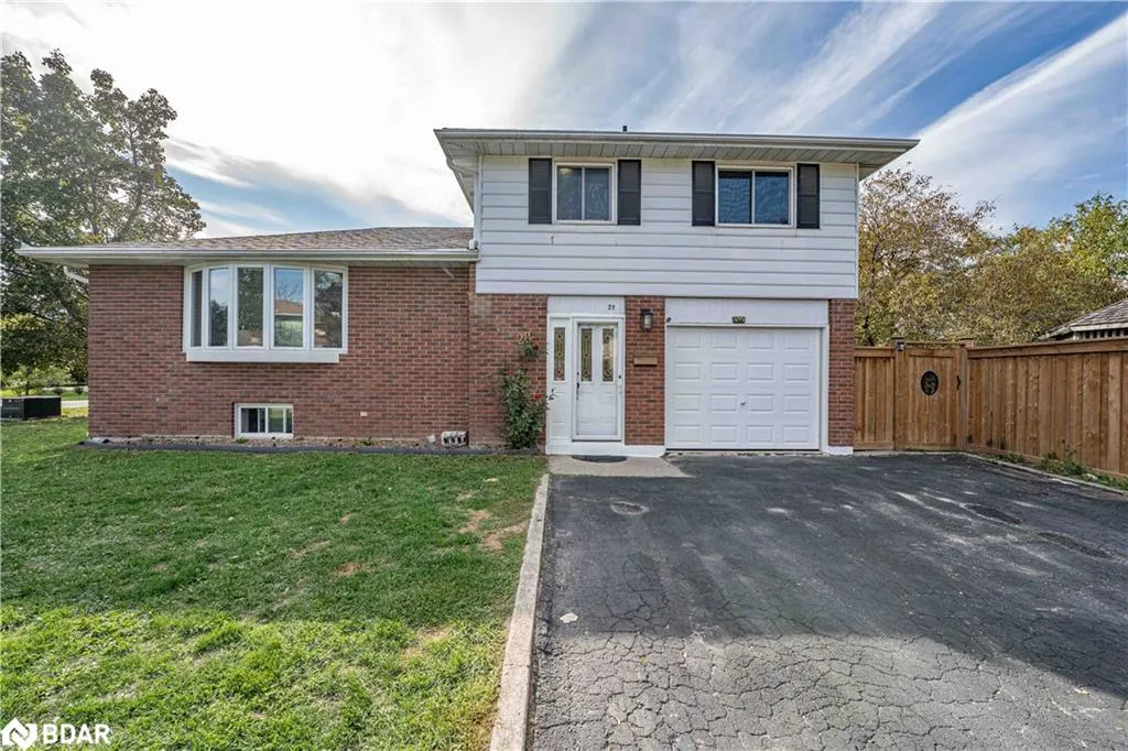 28 Gibbard Crescent