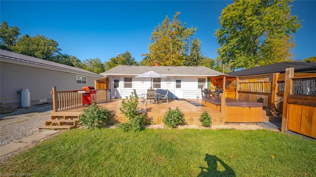 52 Ridgewood Dr Drive