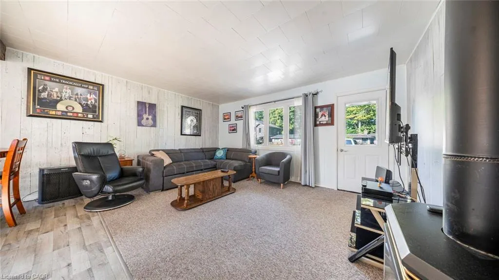 52 Ridgewood Dr Drive