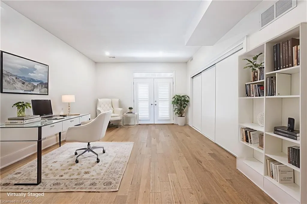 111 Wilson Street, #6