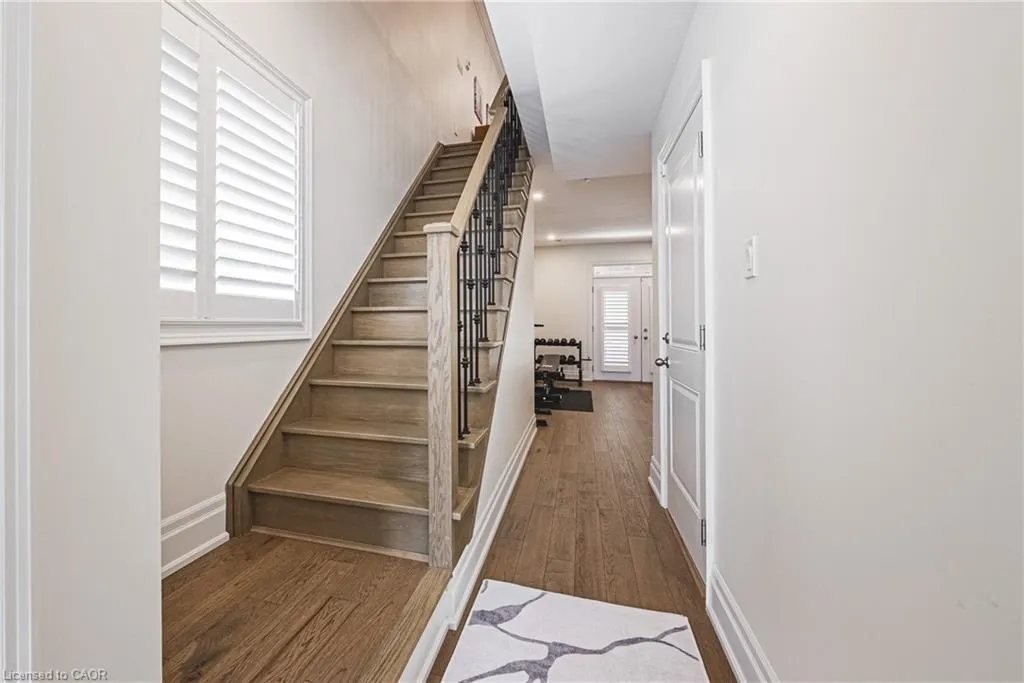 111 Wilson Street, #6