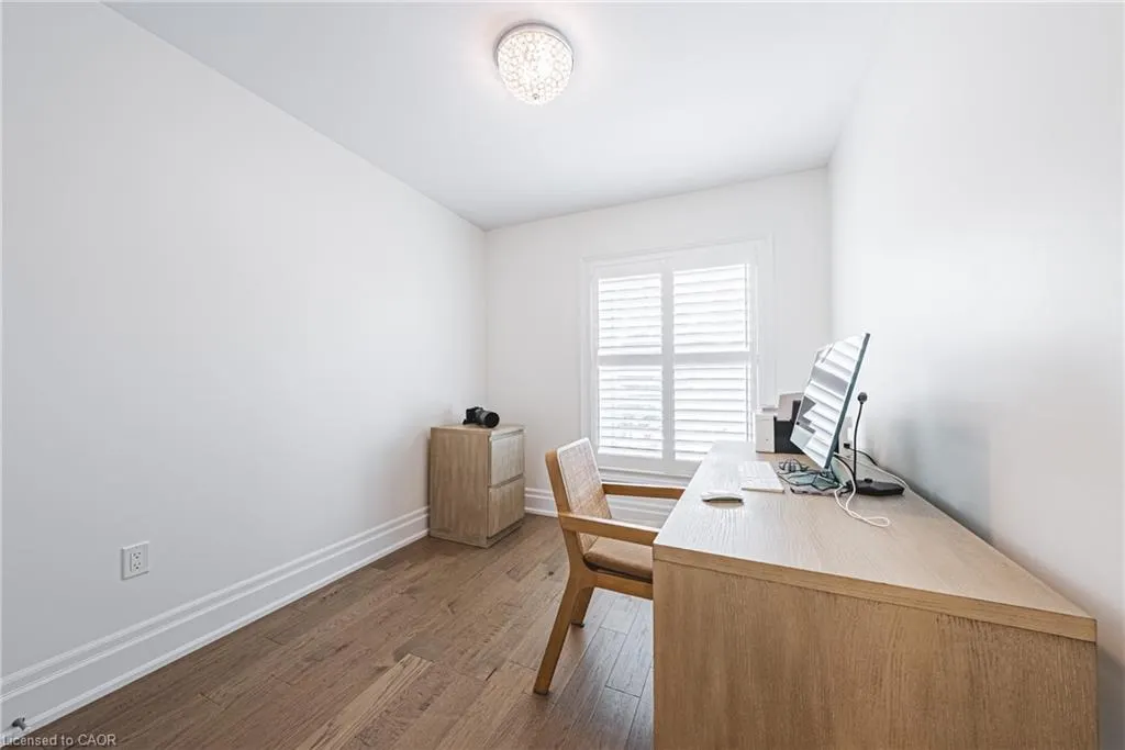 111 Wilson Street, #6