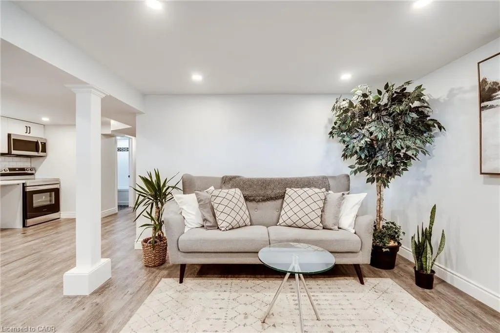 236 Fernwood Crescent, #2