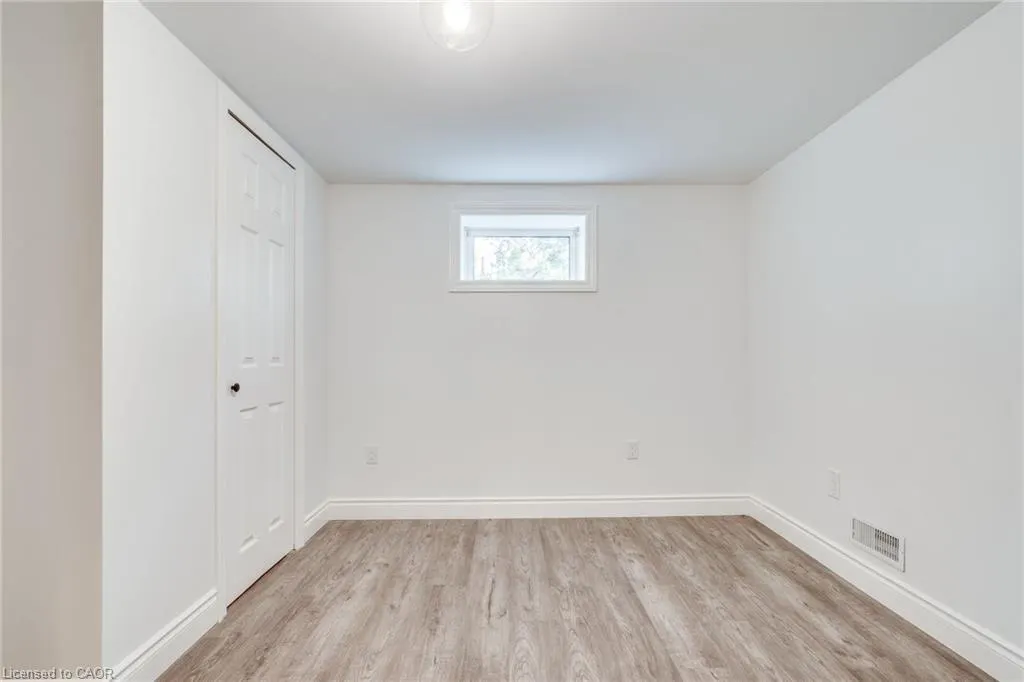 236 Fernwood Crescent, #2