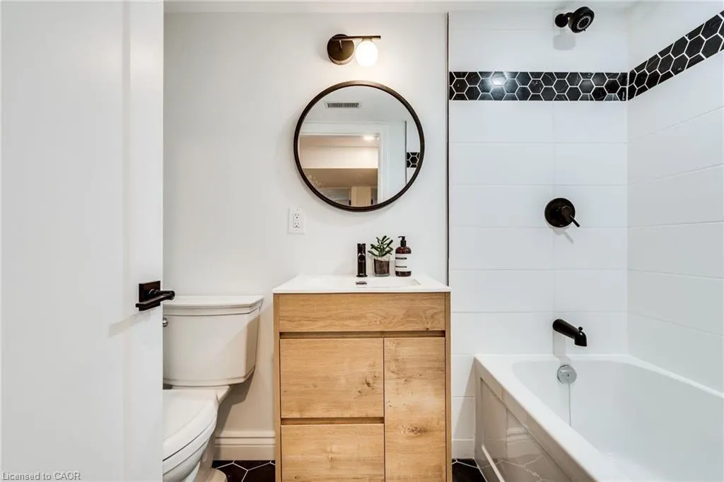 236 Fernwood Crescent, #2