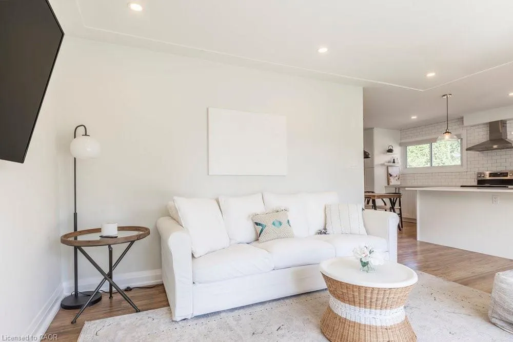 166 West 33rd Street, #1