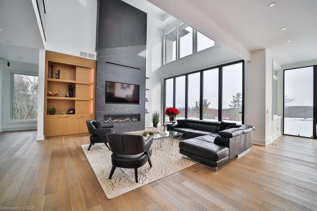 2284 Sideroad 1