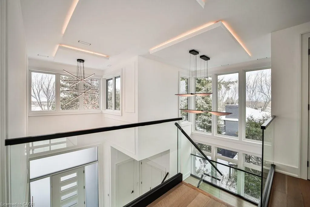 2284 Sideroad 1