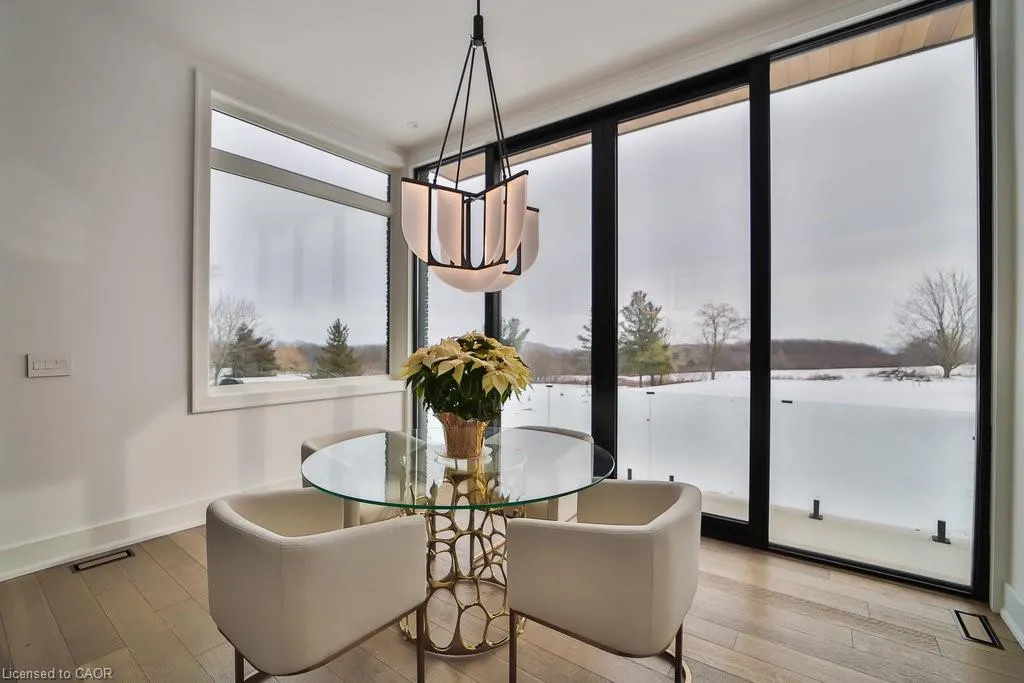 2284 Sideroad 1