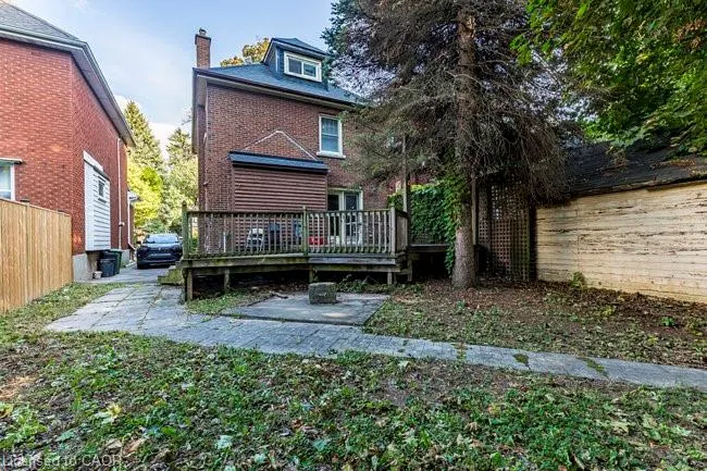 27 Dromore Crescent
