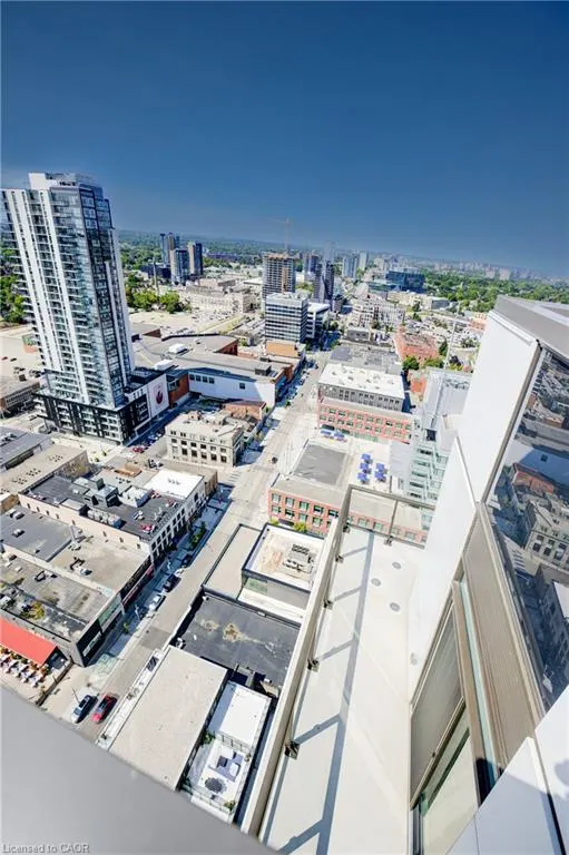 55 Duke Street W, #802