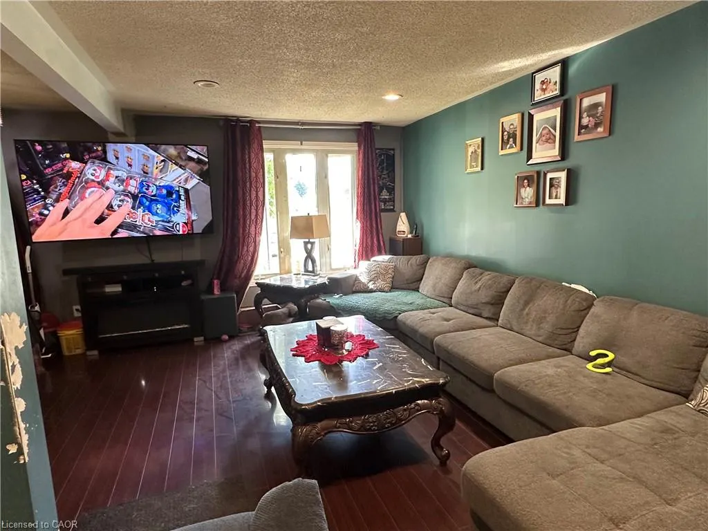 9 Beaver Crescent