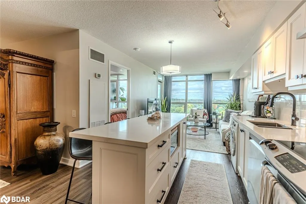 15 Singer Court, #1106