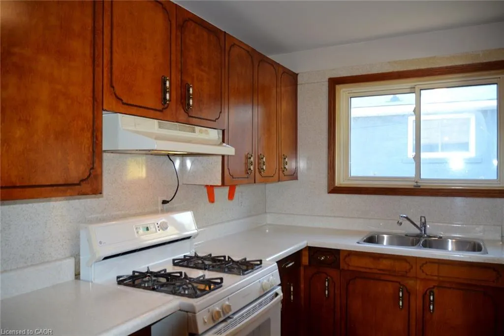 564 Appleby Line