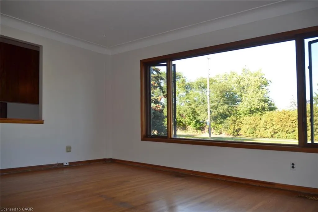 564 Appleby Line