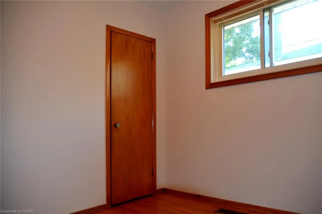 564 Appleby Line