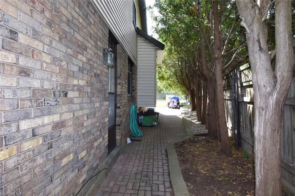 14 Basin Crescent