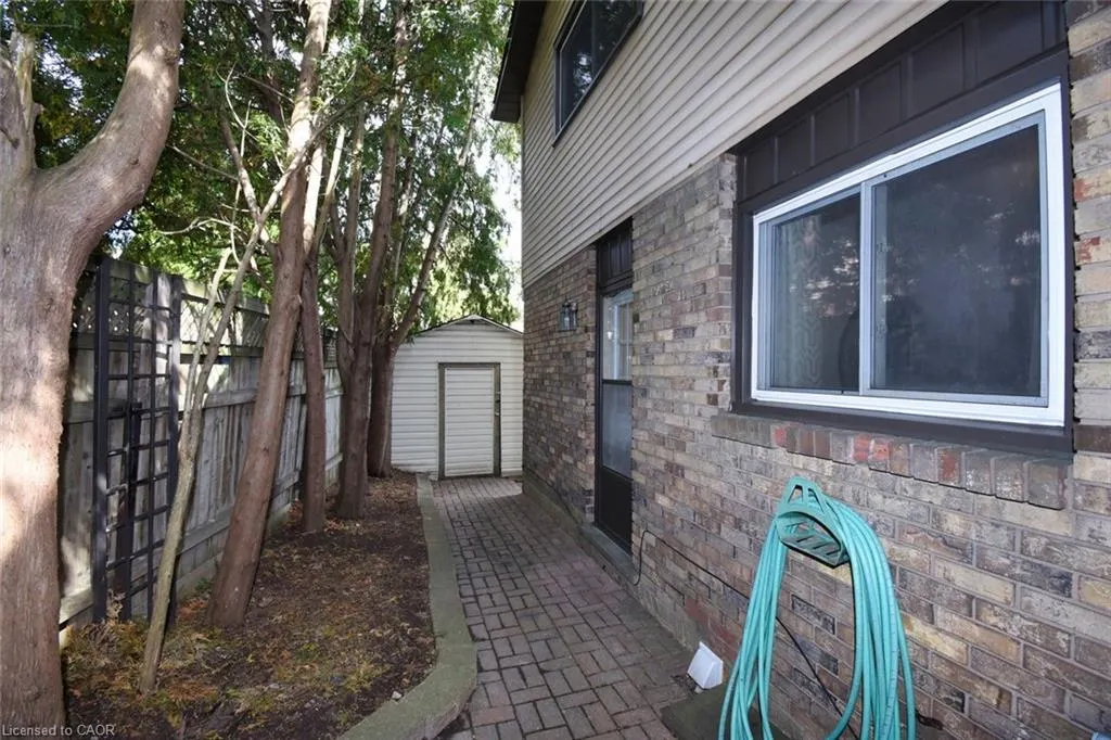 14 Basin Crescent