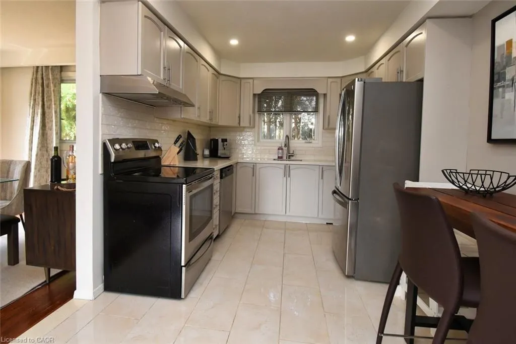 14 Basin Crescent