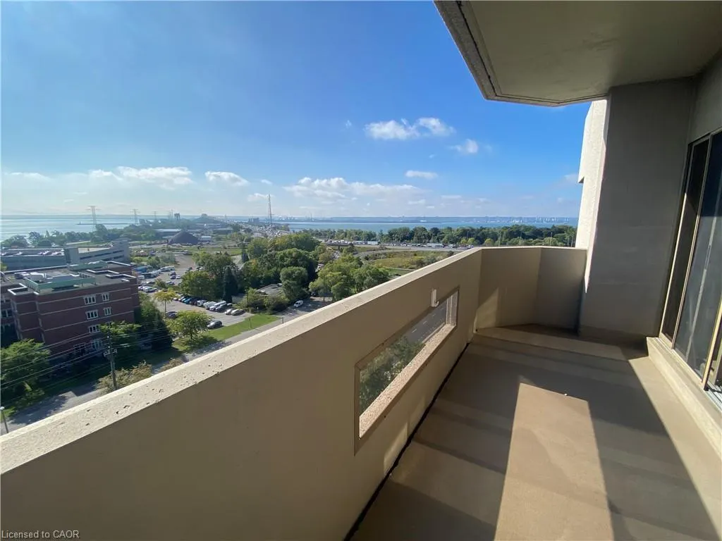1201 North Shore Boulevard E, #1109