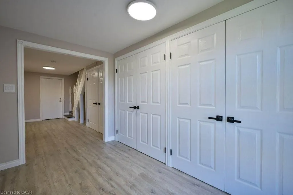 107 Dinison Crescent