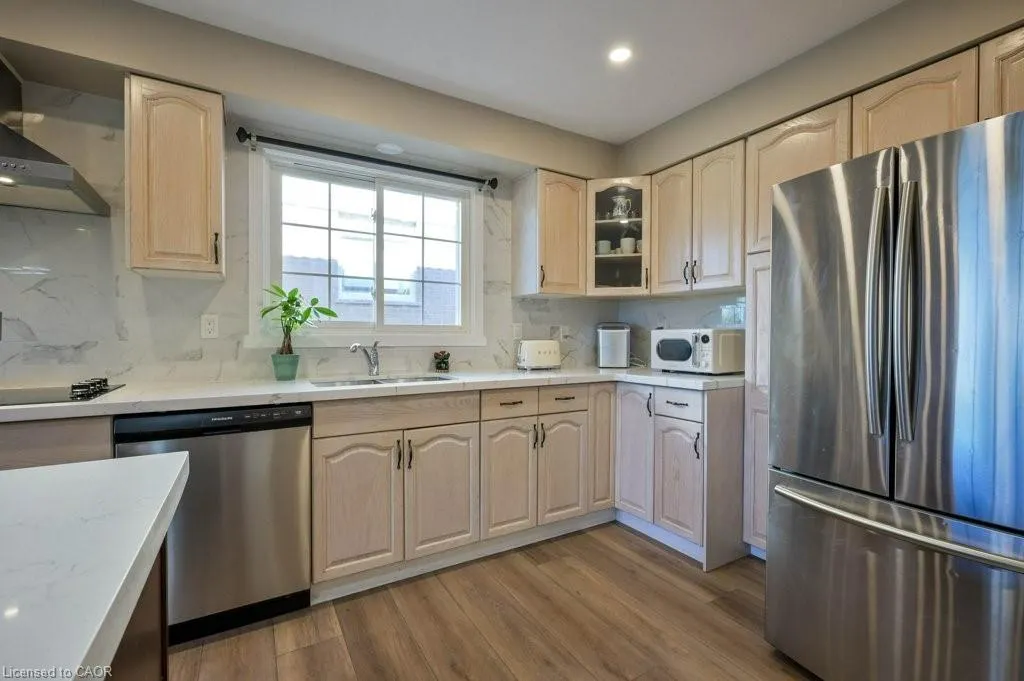 107 Dinison Crescent