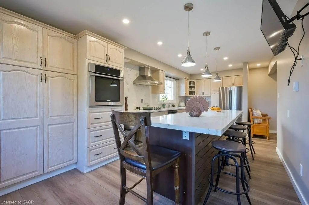 107 Dinison Crescent