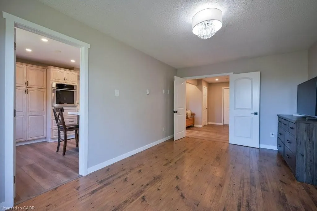 107 Dinison Crescent