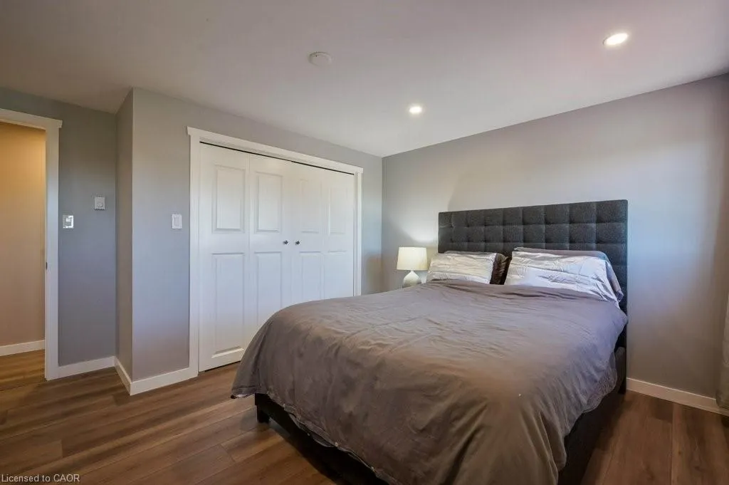 107 Dinison Crescent