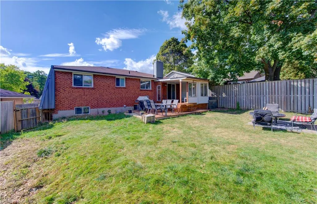 320 Country Hill Drive