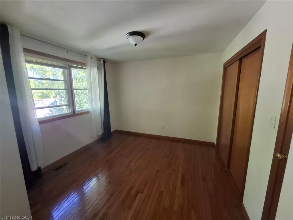 185 Front Street E