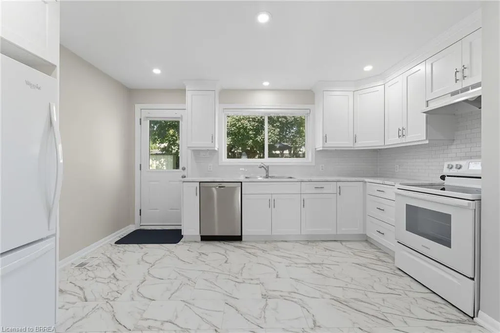 30 Forsythe Avenue