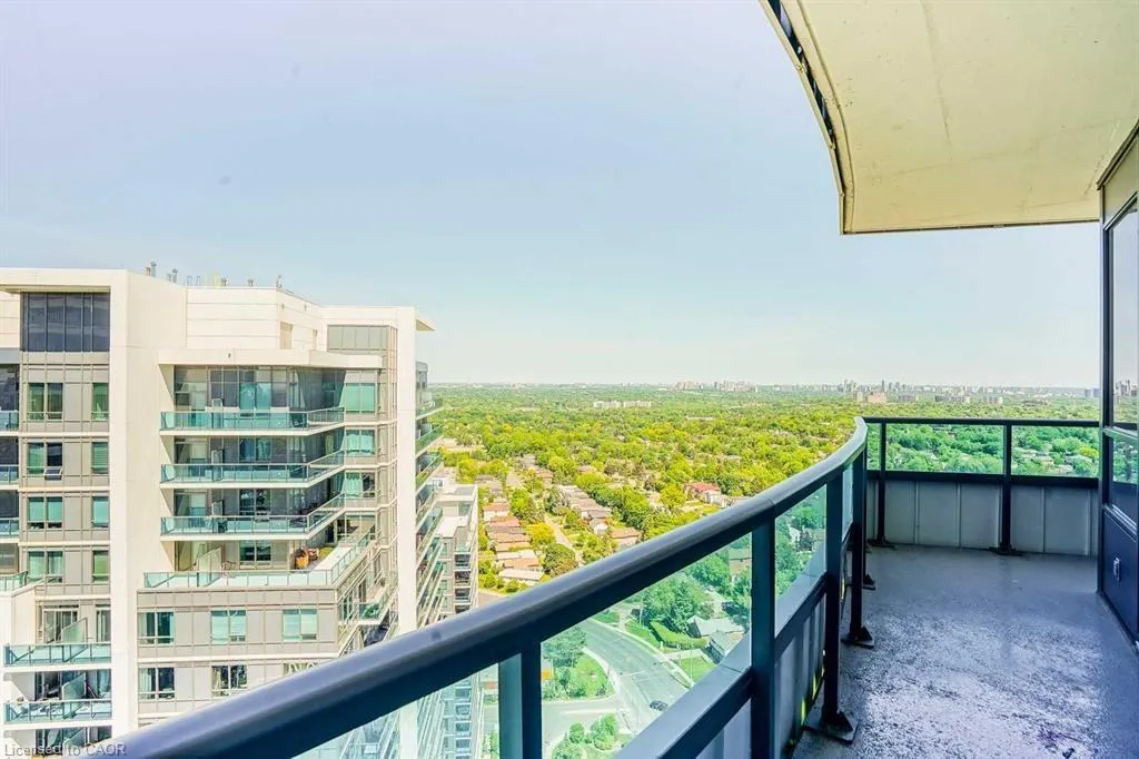 7161 Yonge Street, #2731